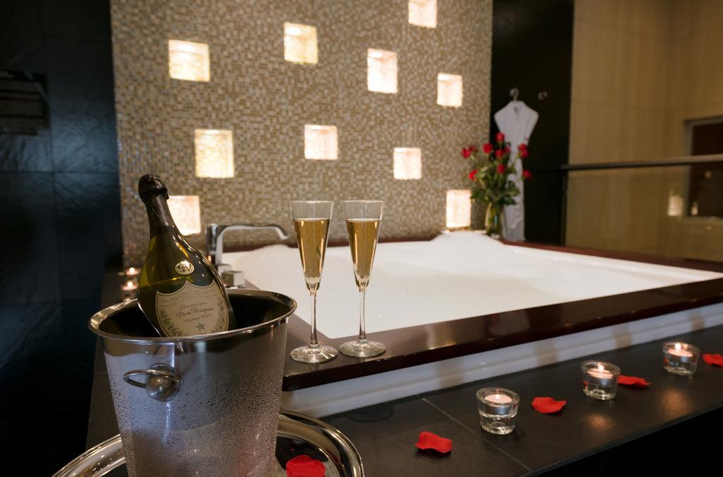 Omni Auto Hotel Guatemala City Room photo
